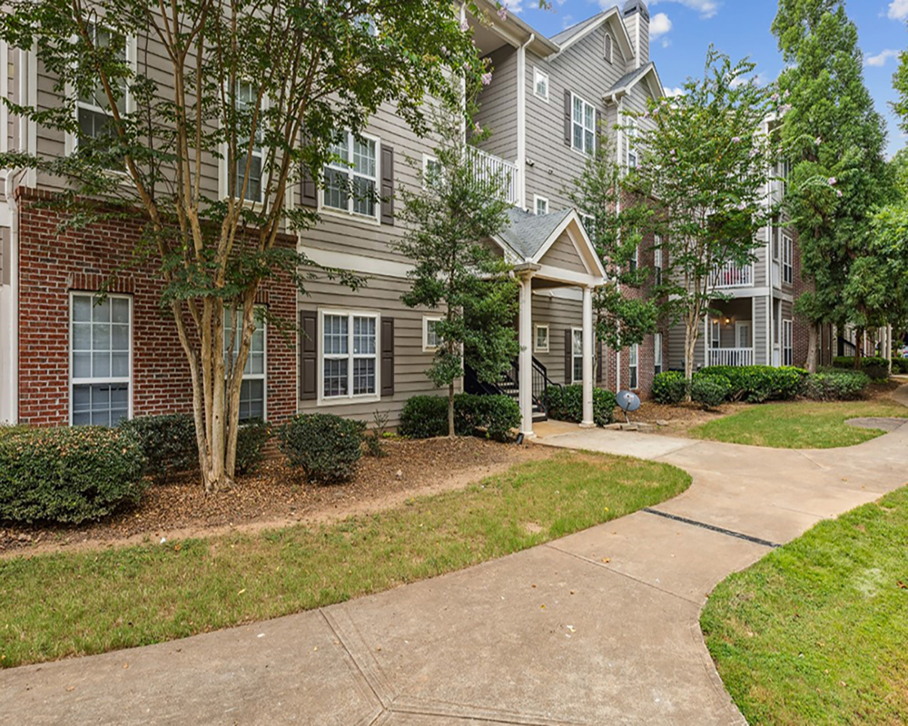 villiage on the green - apartments - acq - exterior